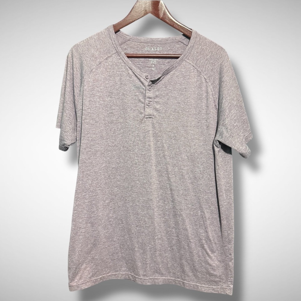 01.algo Shirt Men's Medium Solid Purple V Neck Short Sleeve Pull Over Perfomance